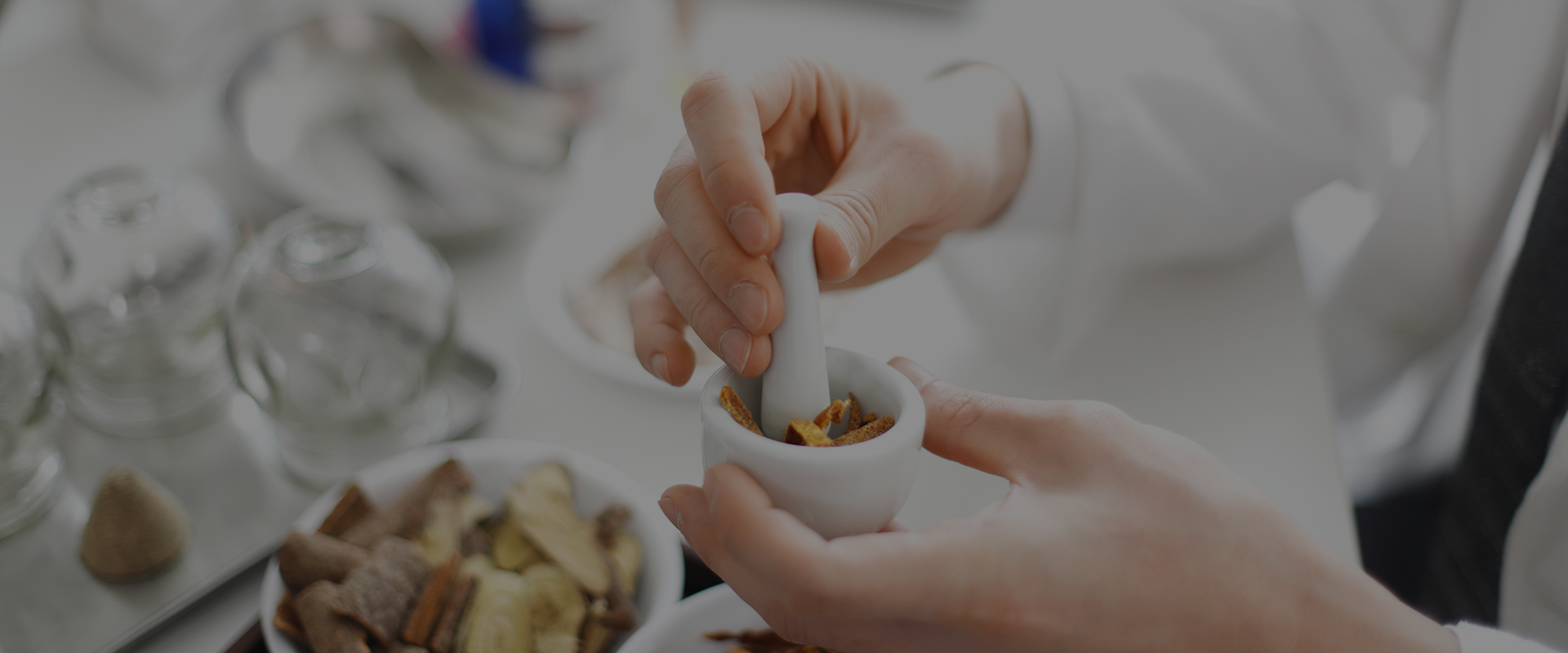 Woori Kyeonghee Korean Medical Clinic|우리경희한의원|환자의 몸과 마음을 살피고, 정밀한 진단과 최적의 치료로 건강한 내일을 약속드립니다.